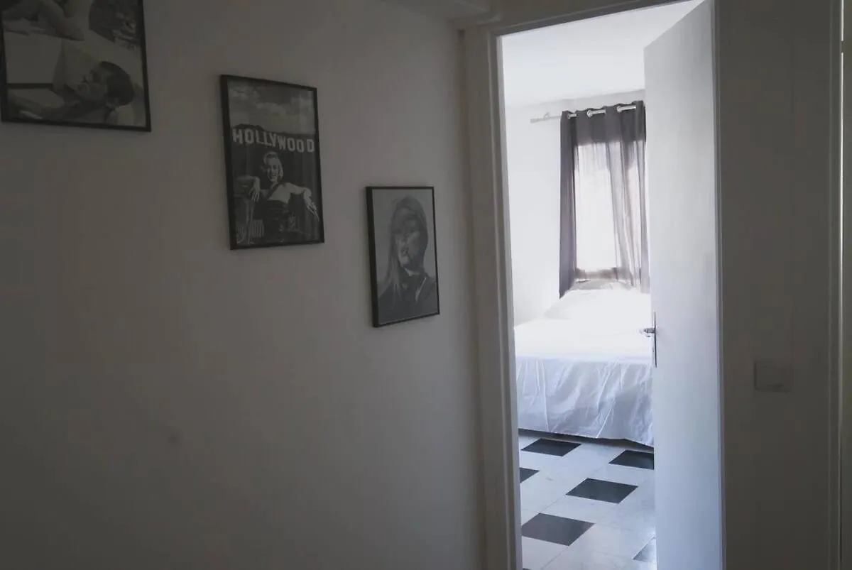 Homestay szállás Superbe Avec Terrasse Dans Un Partage Dans Le Centre De
